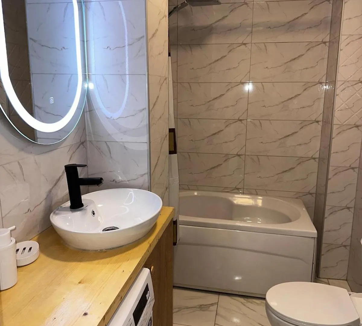 Ground Floor Apartment Near The City Centre Tiflis Georgia